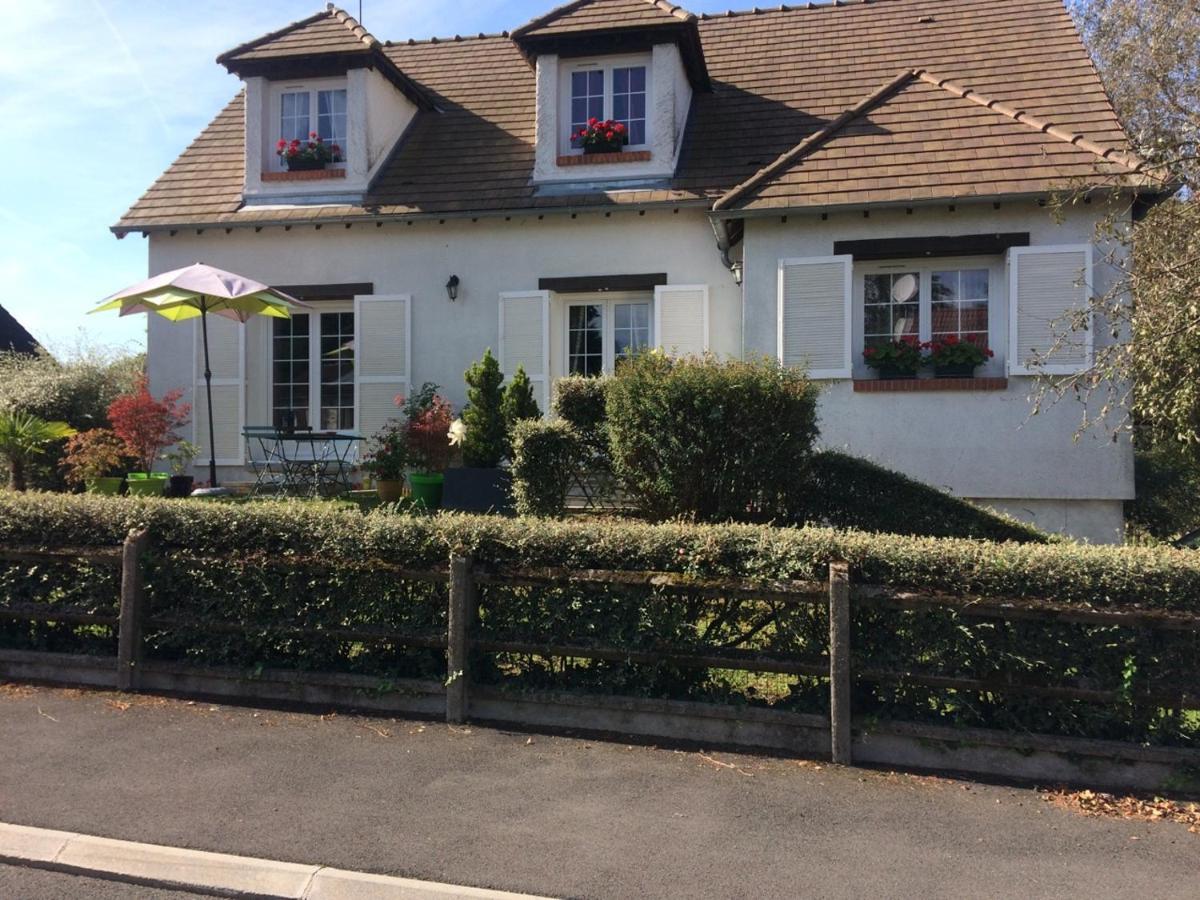 Clos Du Bourg Bed & Breakfast Saint-Cyr-en-Val Bagian luar foto